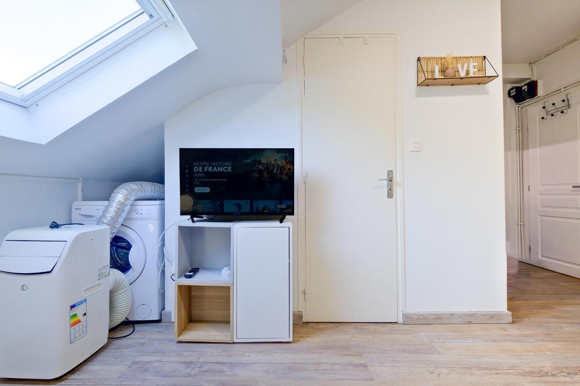 Le De Louise Apartment *